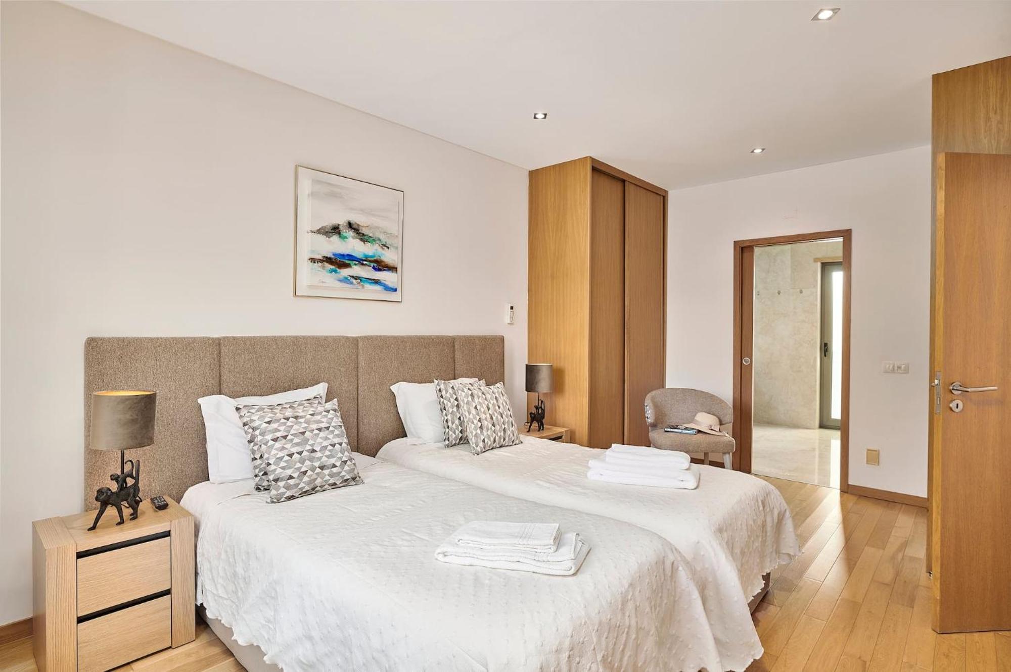Stylish Townhouse In Tavira Centre, Shared Pool Villa Exteriör bild