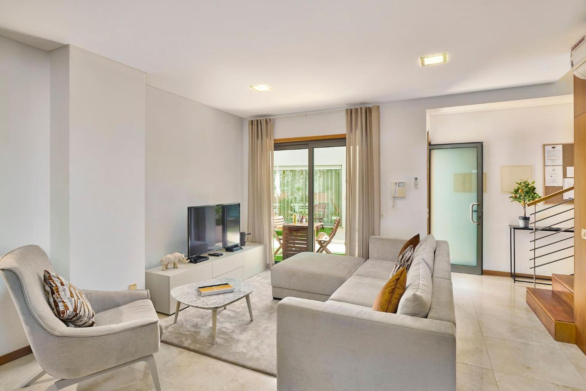 Stylish Townhouse In Tavira Centre, Shared Pool Villa Exteriör bild